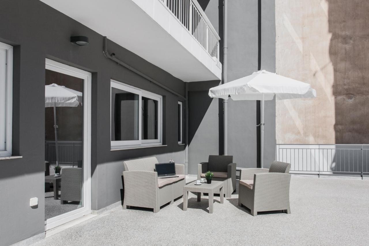 Wyz Attiki Apartahotel *